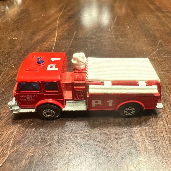 Vintage Lesney Matchbox 1981 Die Cast Pumper Fire Engine - Picture 1 of 7